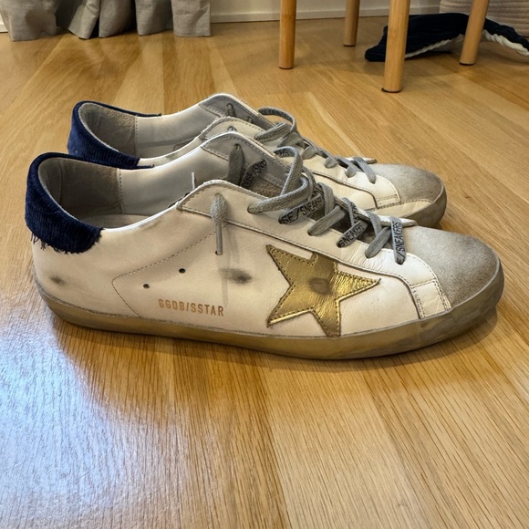 Men’s Golden Goose superstar low top sneakers in size 42. - Picture 3 of 13